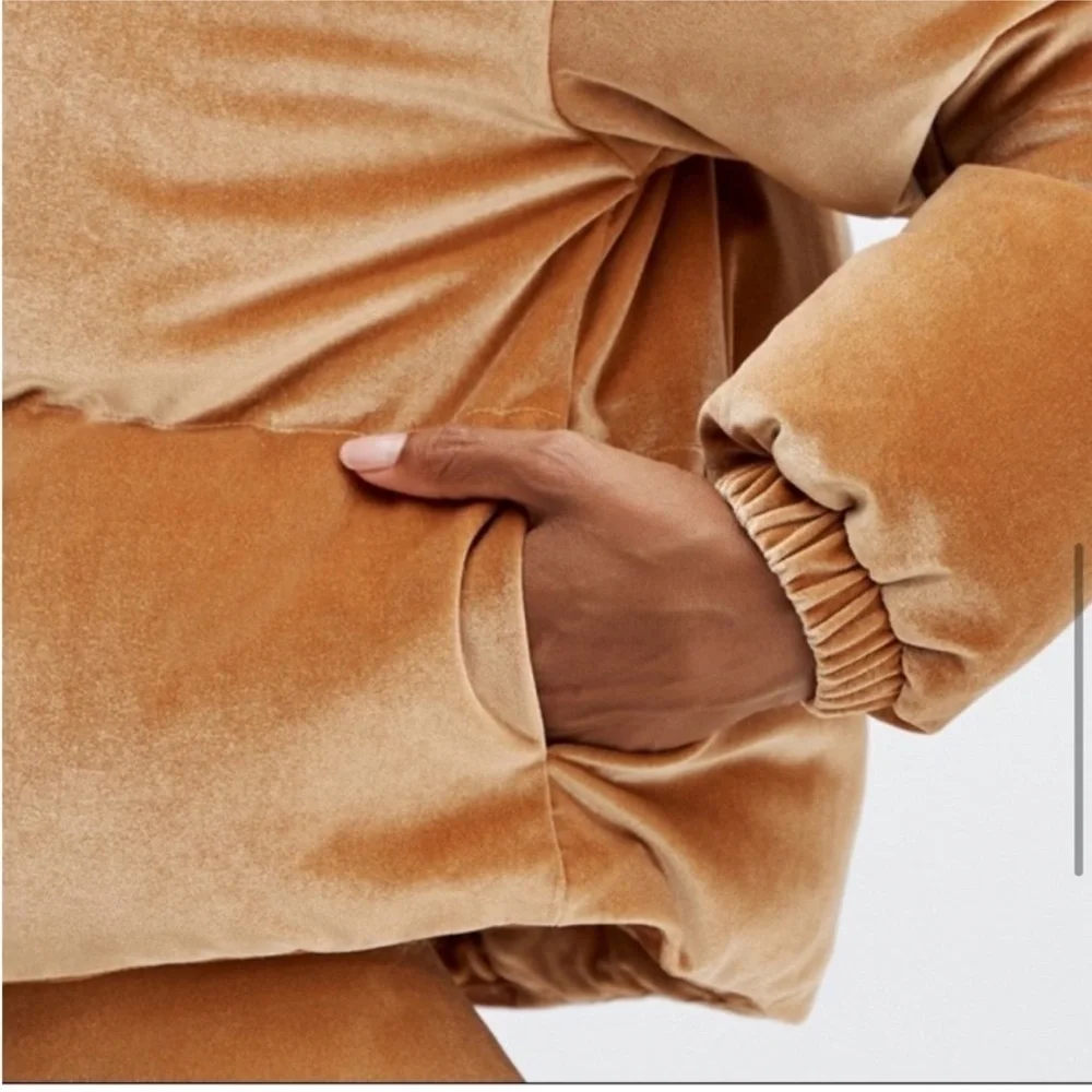 Fabletics Wander Velour Cropped Puffer Coat Large
